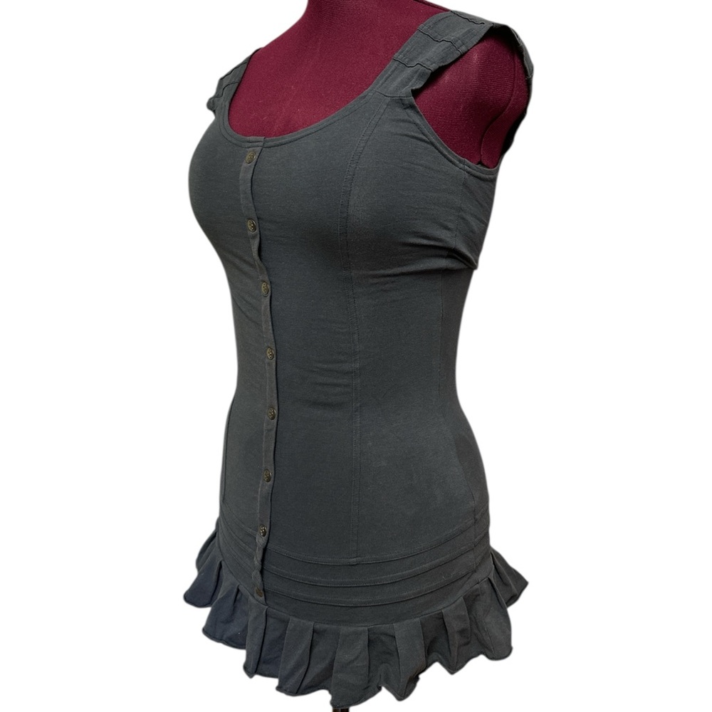 Women's Sleeveless Ruffle Hem Top - Gray